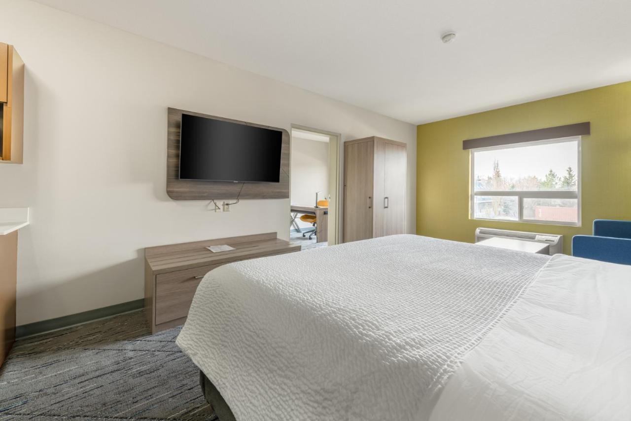 Holiday Inn Express Hotel & Suites-Edmonton South By Ihg Экстерьер фото