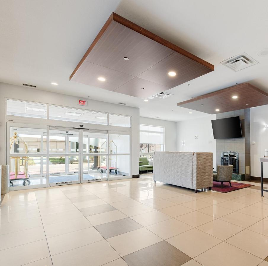 Holiday Inn Express Hotel & Suites-Edmonton South By Ihg Экстерьер фото