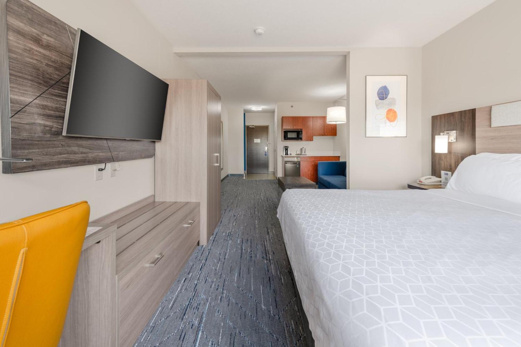 Holiday Inn Express Hotel & Suites-Edmonton South By Ihg Экстерьер фото