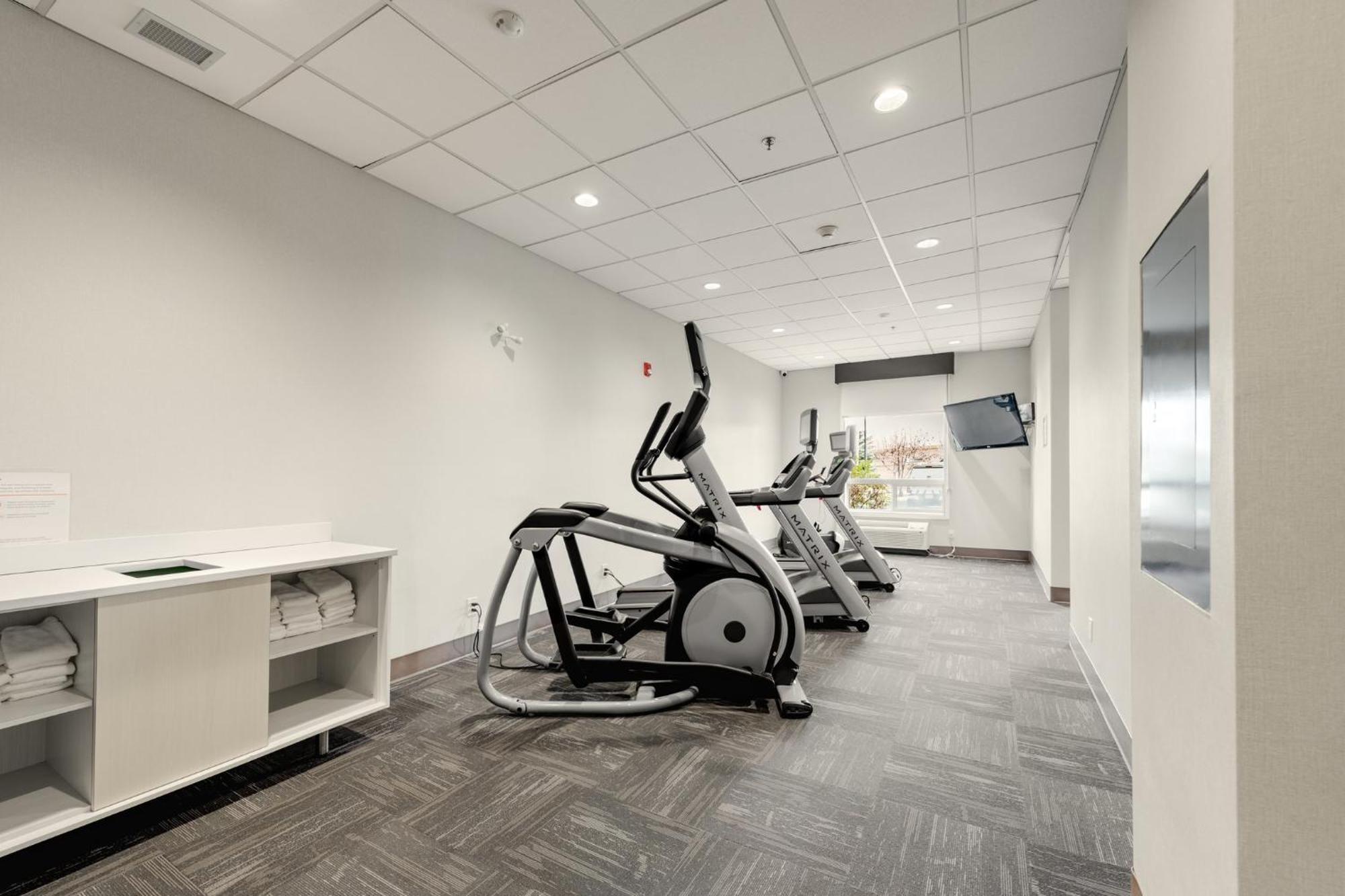 Holiday Inn Express Hotel & Suites-Edmonton South By Ihg Экстерьер фото