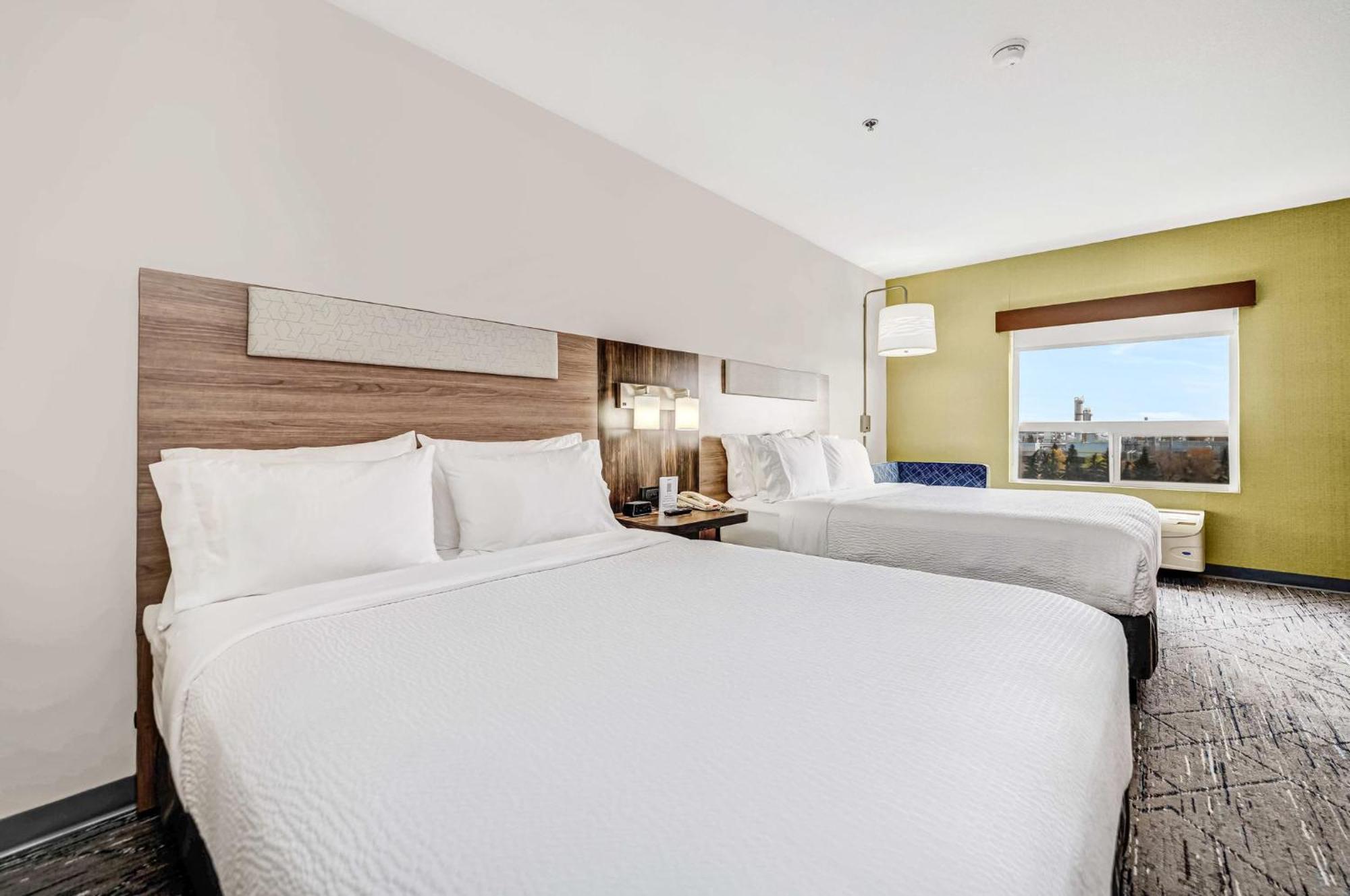 Holiday Inn Express Hotel & Suites-Edmonton South By Ihg Экстерьер фото